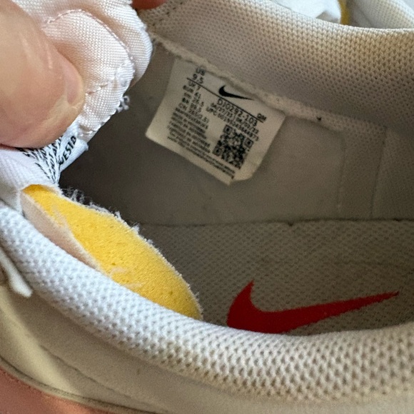 Nike Women's White and Pink Sneakers - Picture 3 of 3